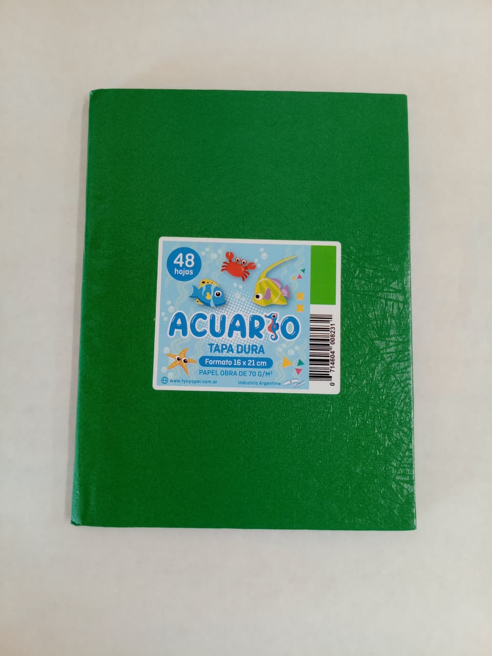 Cuaderno tapa dura de 48 hojas rayadas 16x21cm 70g Línea Acuario Económica  T&N